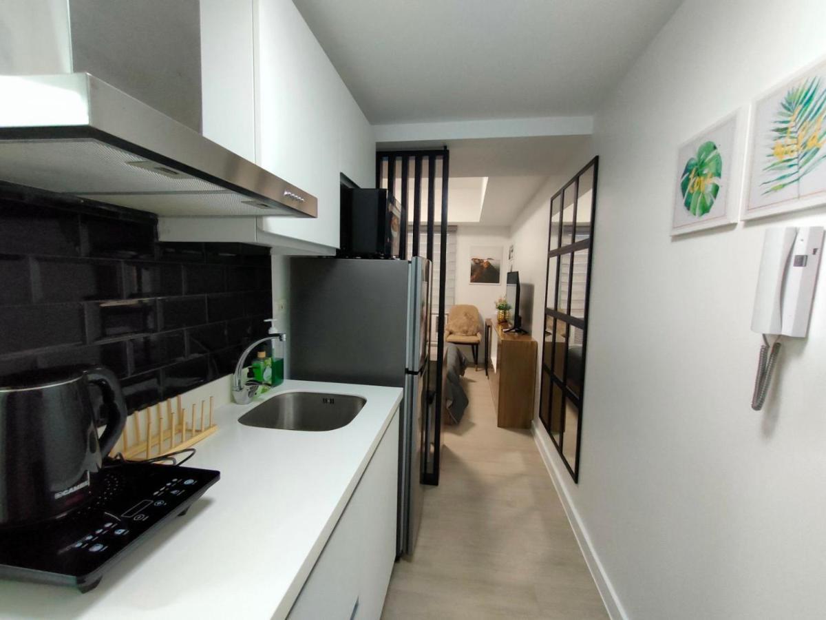 The Aces Crib At Azure North Pampanga Aparthotel Exteriör bild